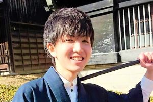 倫フード