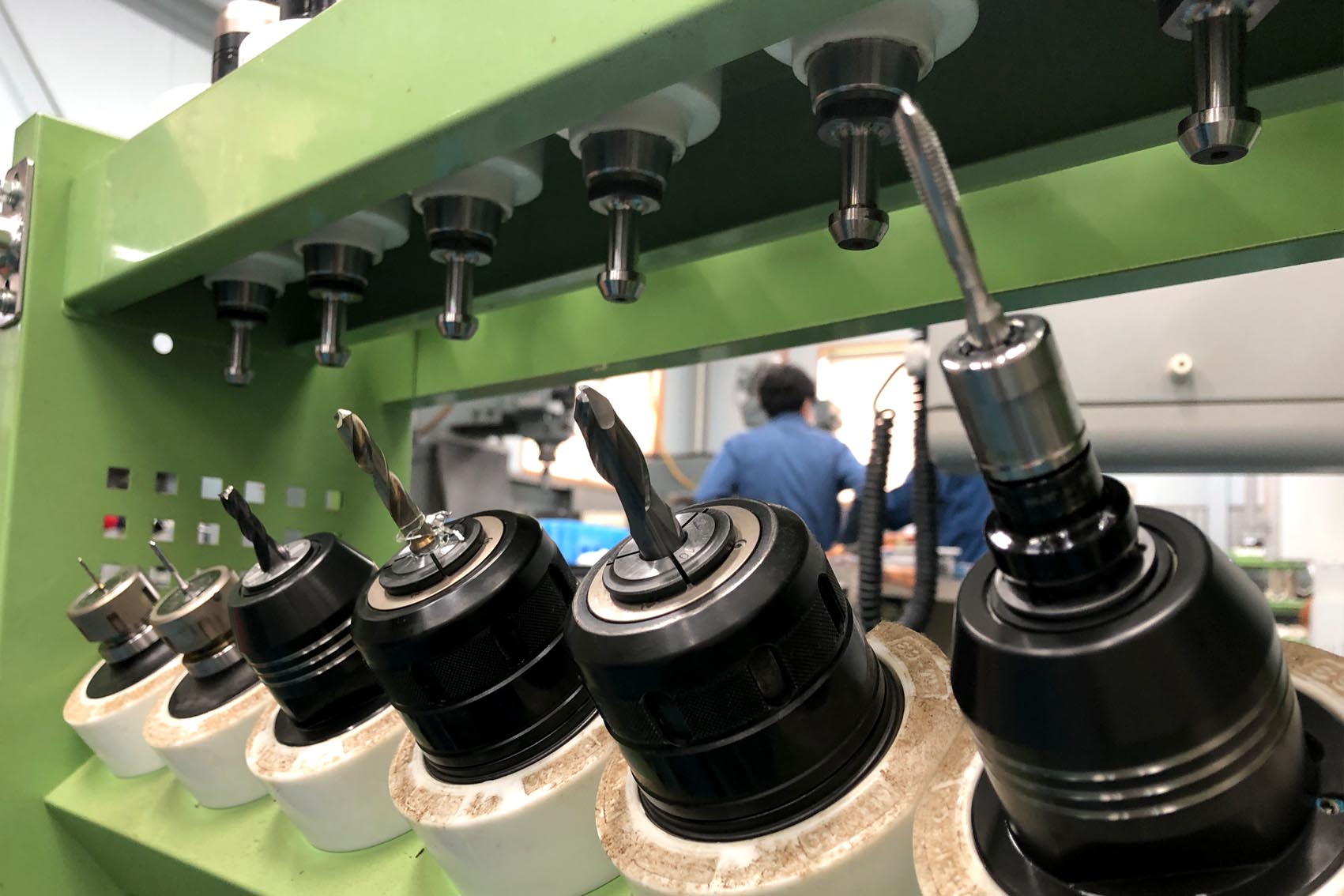 モノづくりのための実用材料の表面機能化設計テクノロジー 人とくるまのテクノロジー展2025 三菱ケミカル特設サイト｜三菱